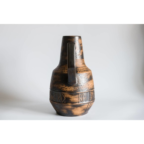 Large Brown Brutalist Terra Cotta Vase in Excellent Condition 14" High - Picture 4 of 10